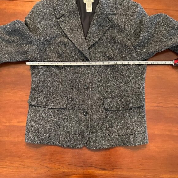LL Bean Women's Gray 3 Button Jacket Herringbone Wool Silk Pockets Size M - Picture 6 of 9